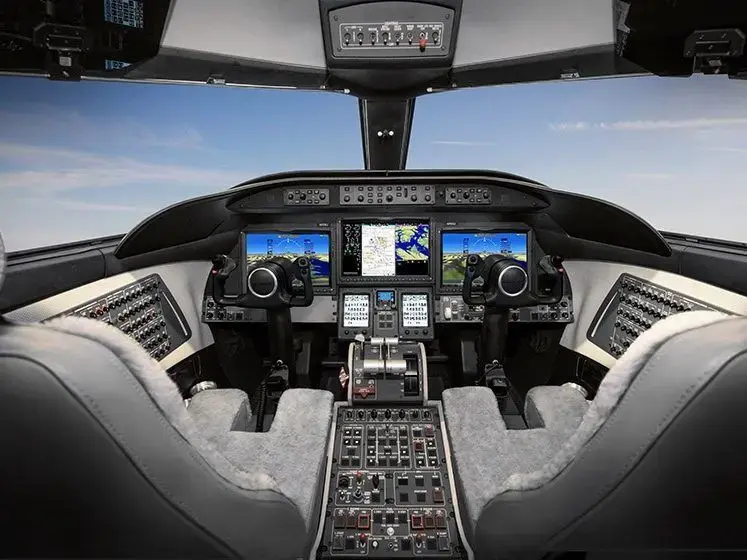 Bombardier Learjet 75 cockpit
