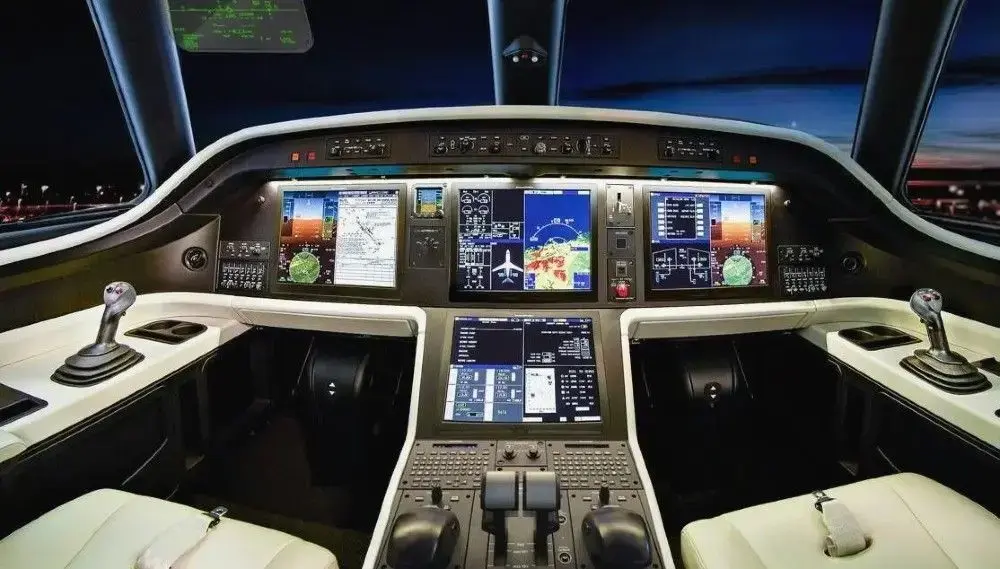 Embraer Legacy 450 500 cockpit