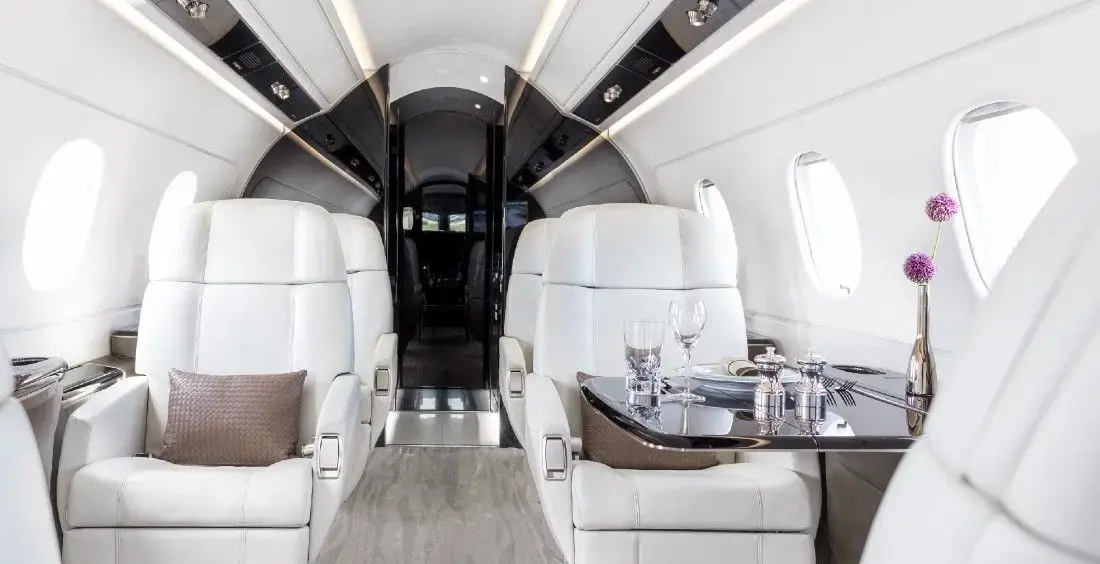 Embraer Legacy 450 500 seats