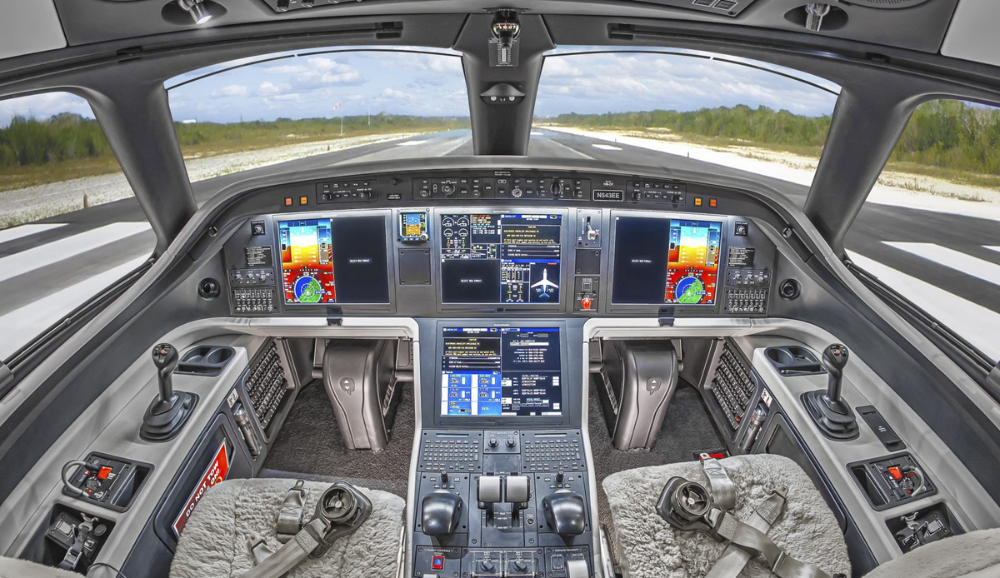 Cabina di pilotaggio dell'Embraer Legacy 500