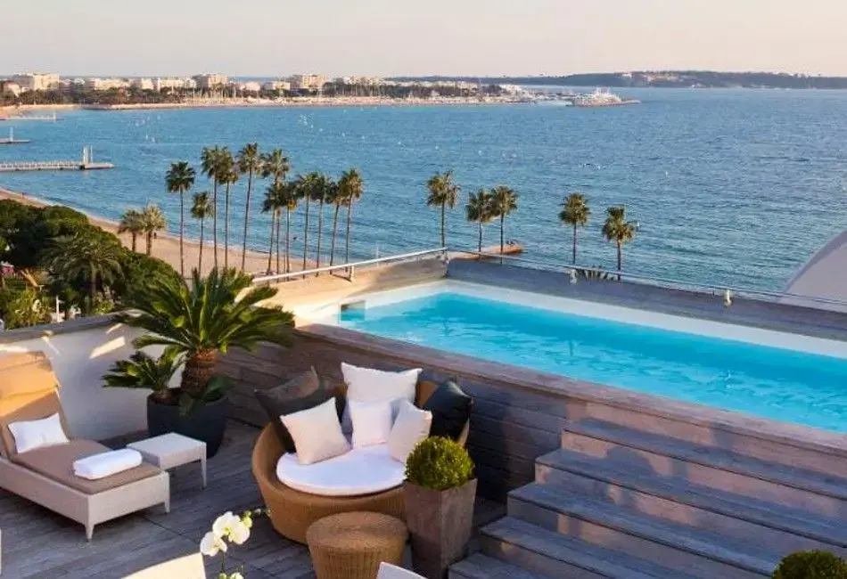 Hôtel Barrière Le Majestic