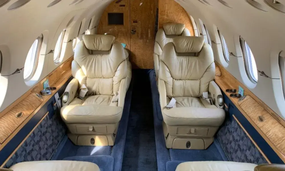 Hawker 750 800 900 XP inside