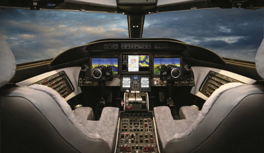 Cabina di pilotaggio del Learjet 75